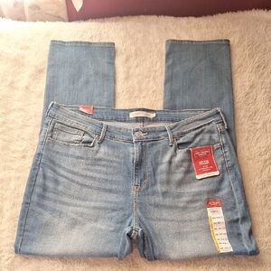 Levi's Women's Classic Light Blue Straight Leg Jeans